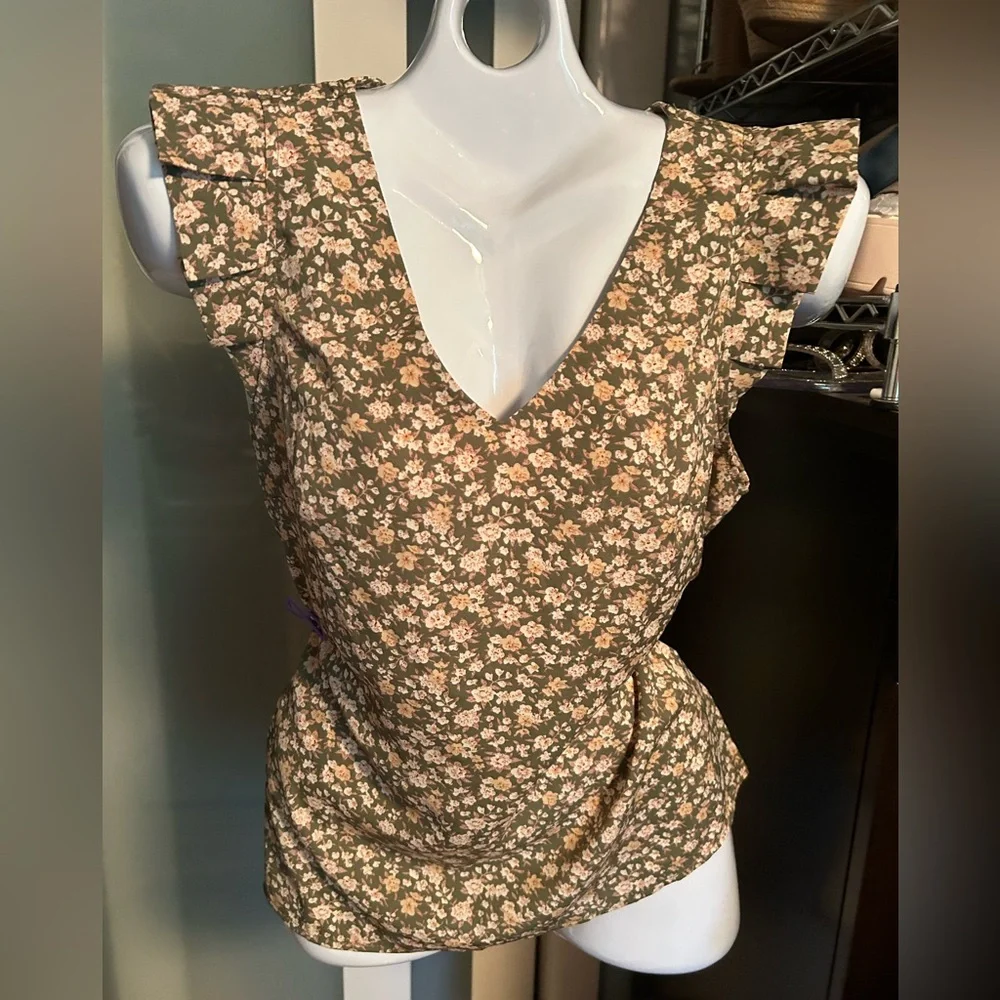 BOGO Floral Print Top - Picture 1 of 6